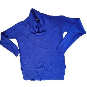 Verve ami medium blue long sleeve cow neck sweater